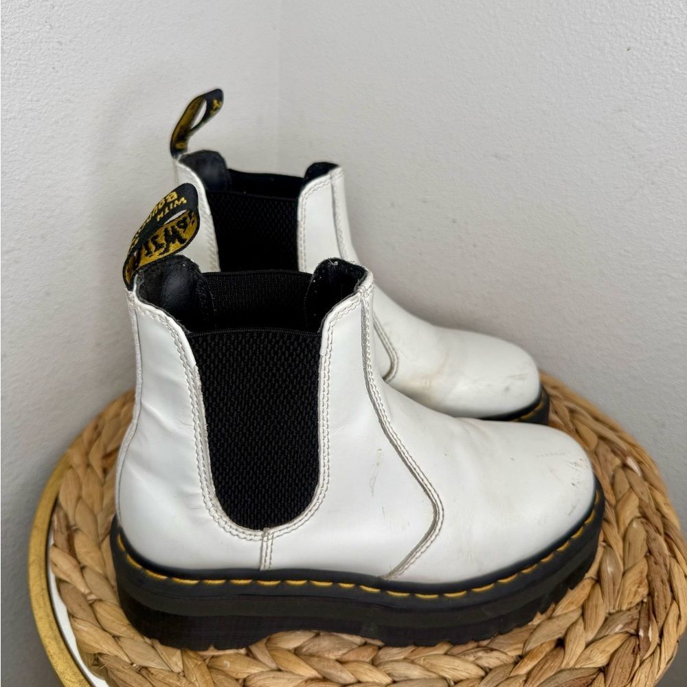 Dr. Martens Boot Quad White 2976 Smooth Leather Platform Chelsea Boots wmn sz 6 - Picture 3 of 7